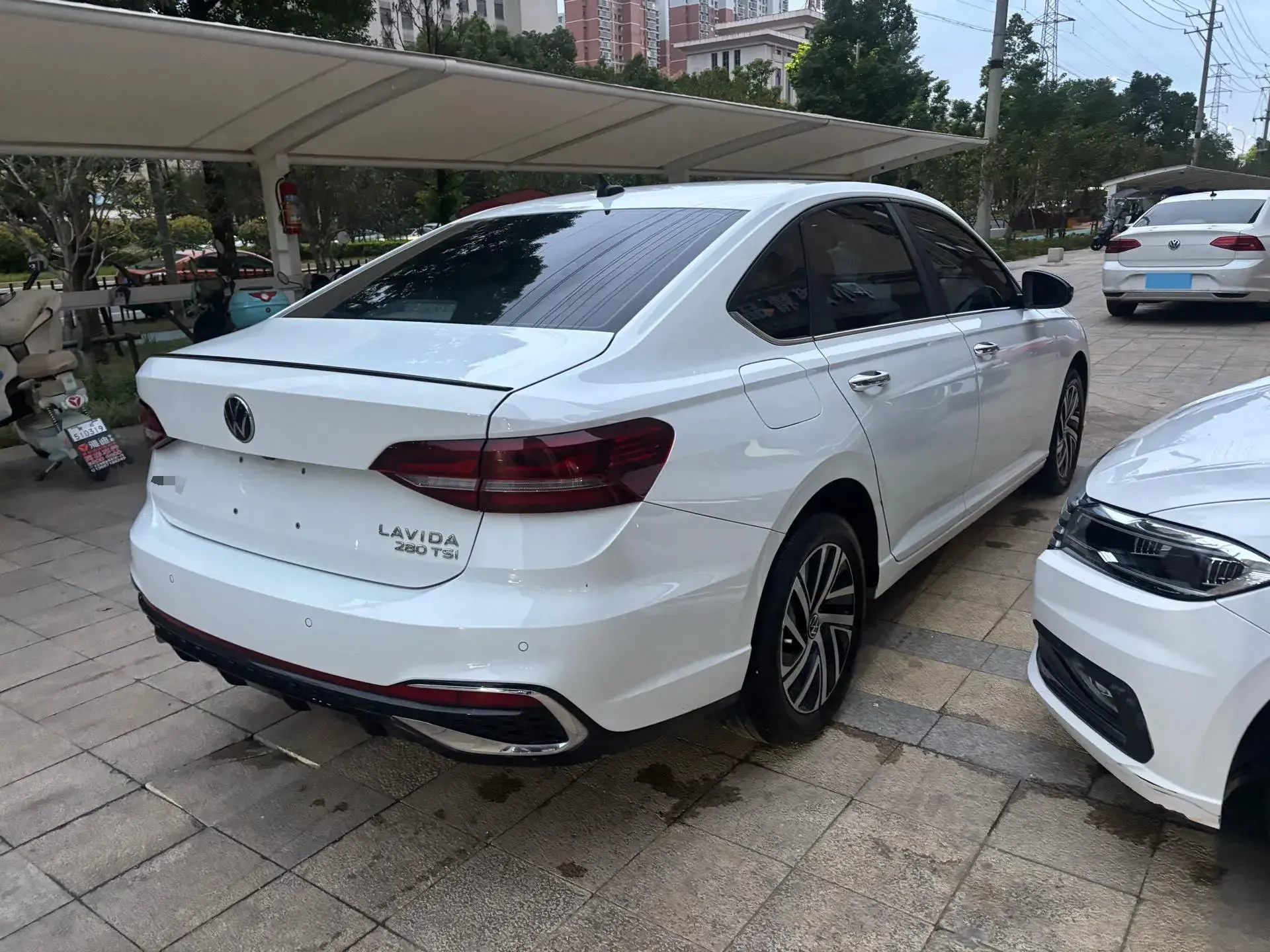 2023 VOLKSWAGEN LAVIDA thumbnail 4