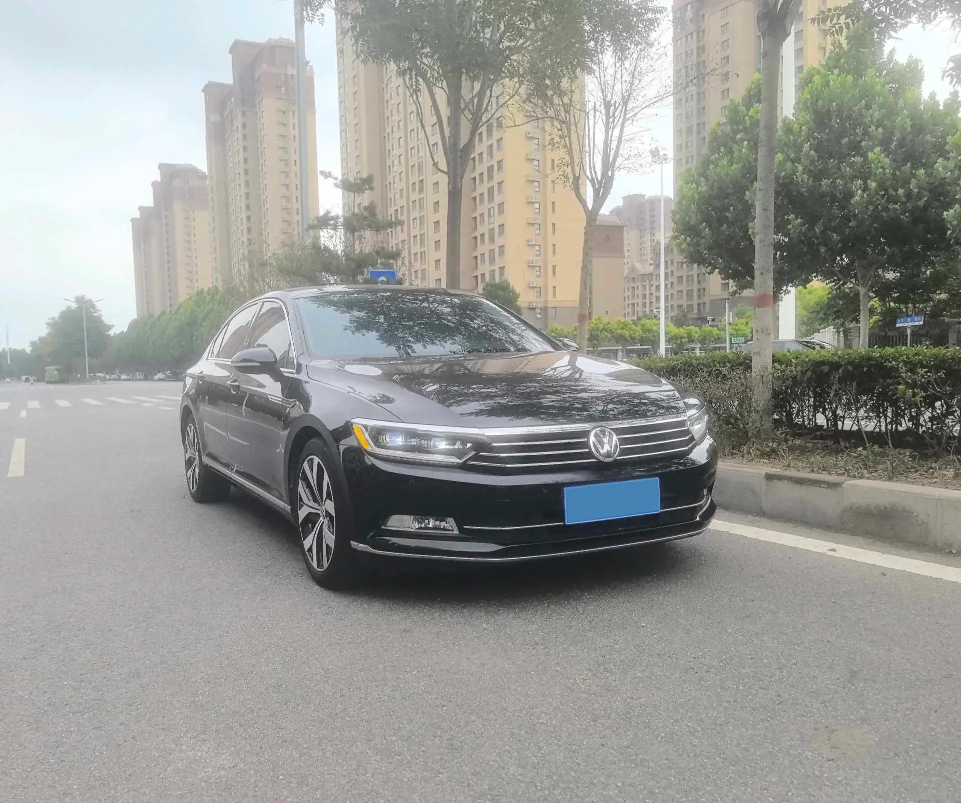 2019 VOLKSWAGEN MAGOTAN thumbnail 3