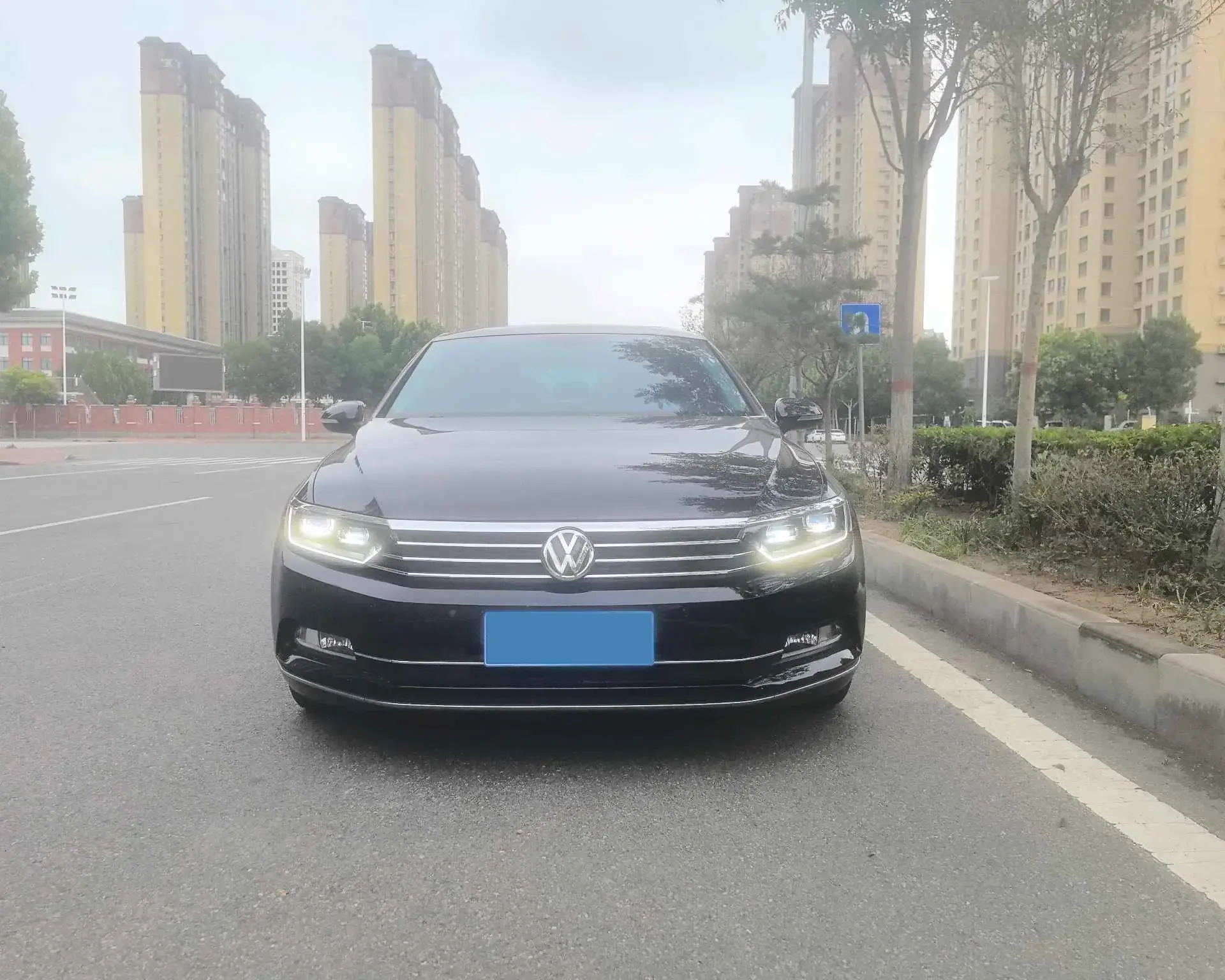 2019 VOLKSWAGEN MAGOTAN thumbnail 2