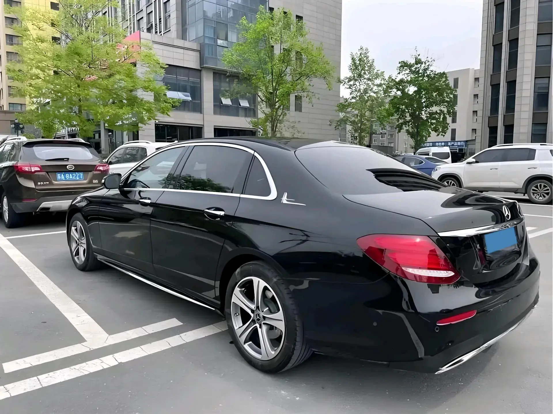 2020 MERCEDES-BENZ E thumbnail 4