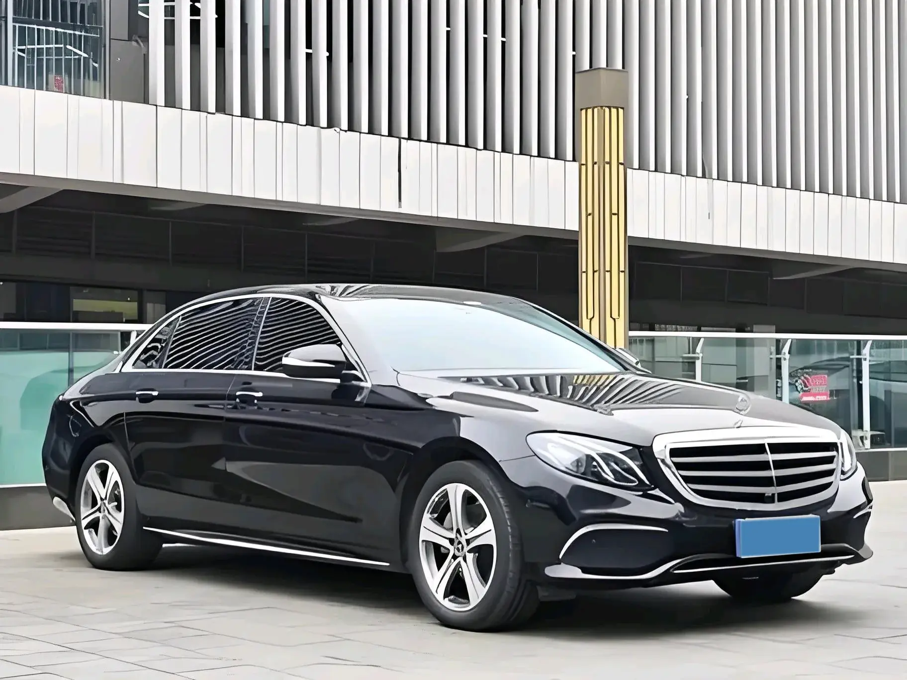 2020 MERCEDES-BENZ E thumbnail 3