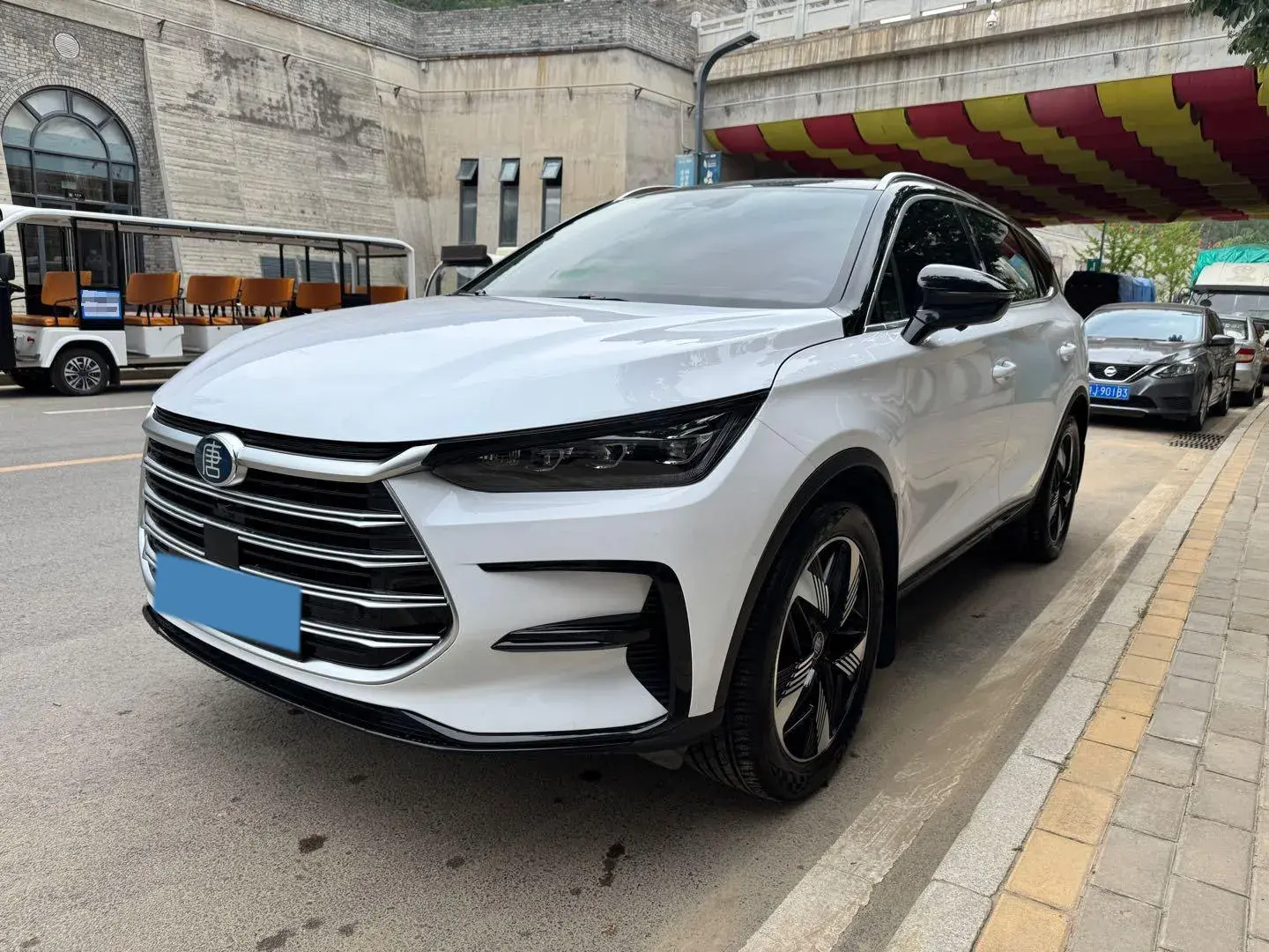 2018 BYD TANG view 1