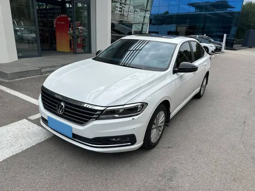 2021 VOLKSWAGEN LAVIDA view 1