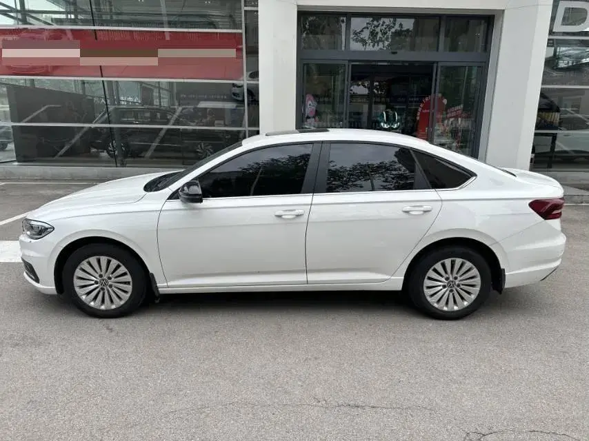 2021 VOLKSWAGEN LAVIDA thumbnail 2