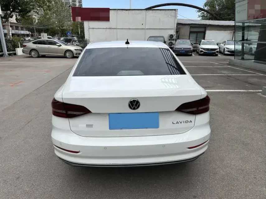 2021 VOLKSWAGEN LAVIDA thumbnail 4