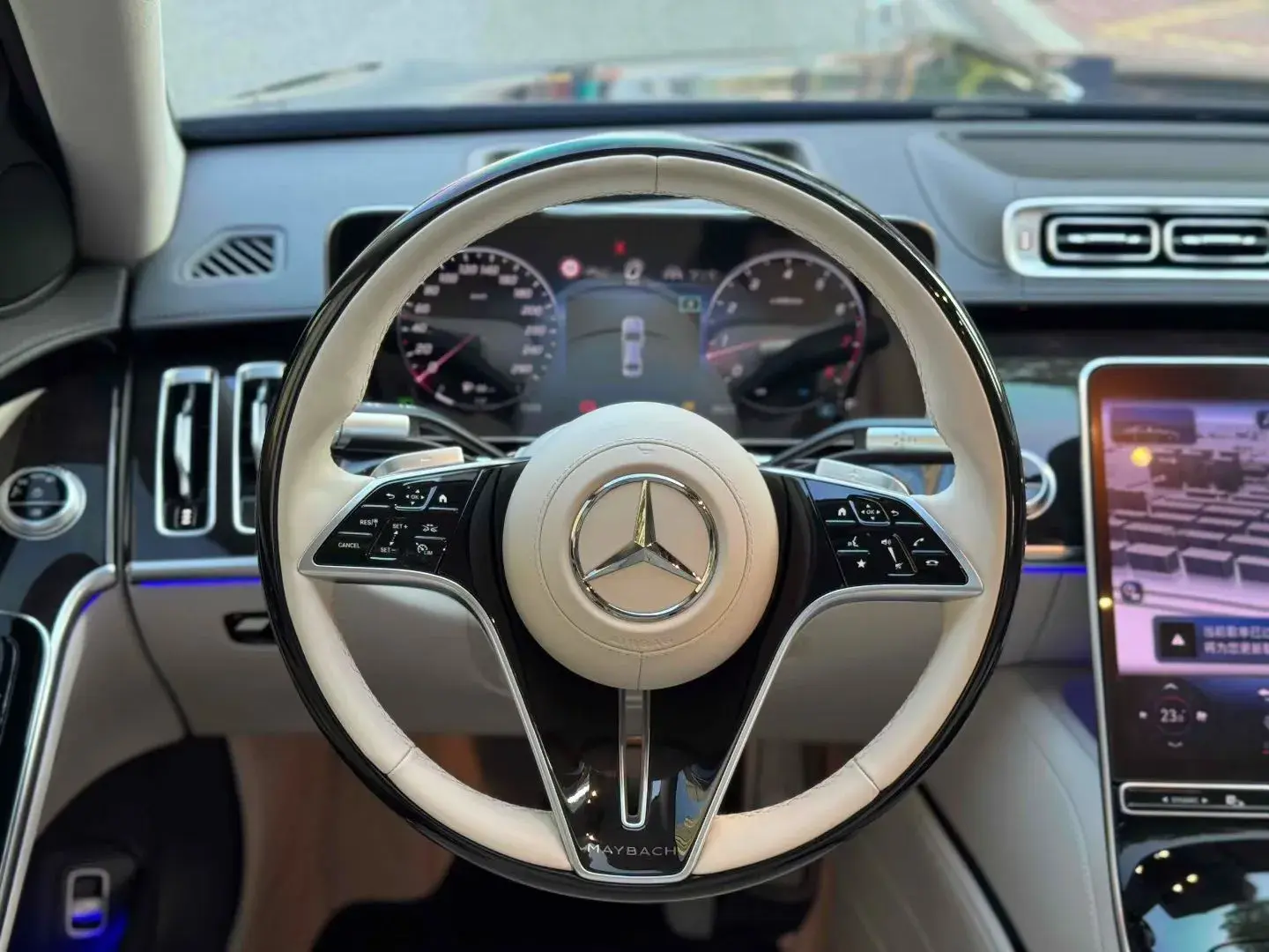 2024 MERCEDES-BENZ MAYBACH thumbnail 3