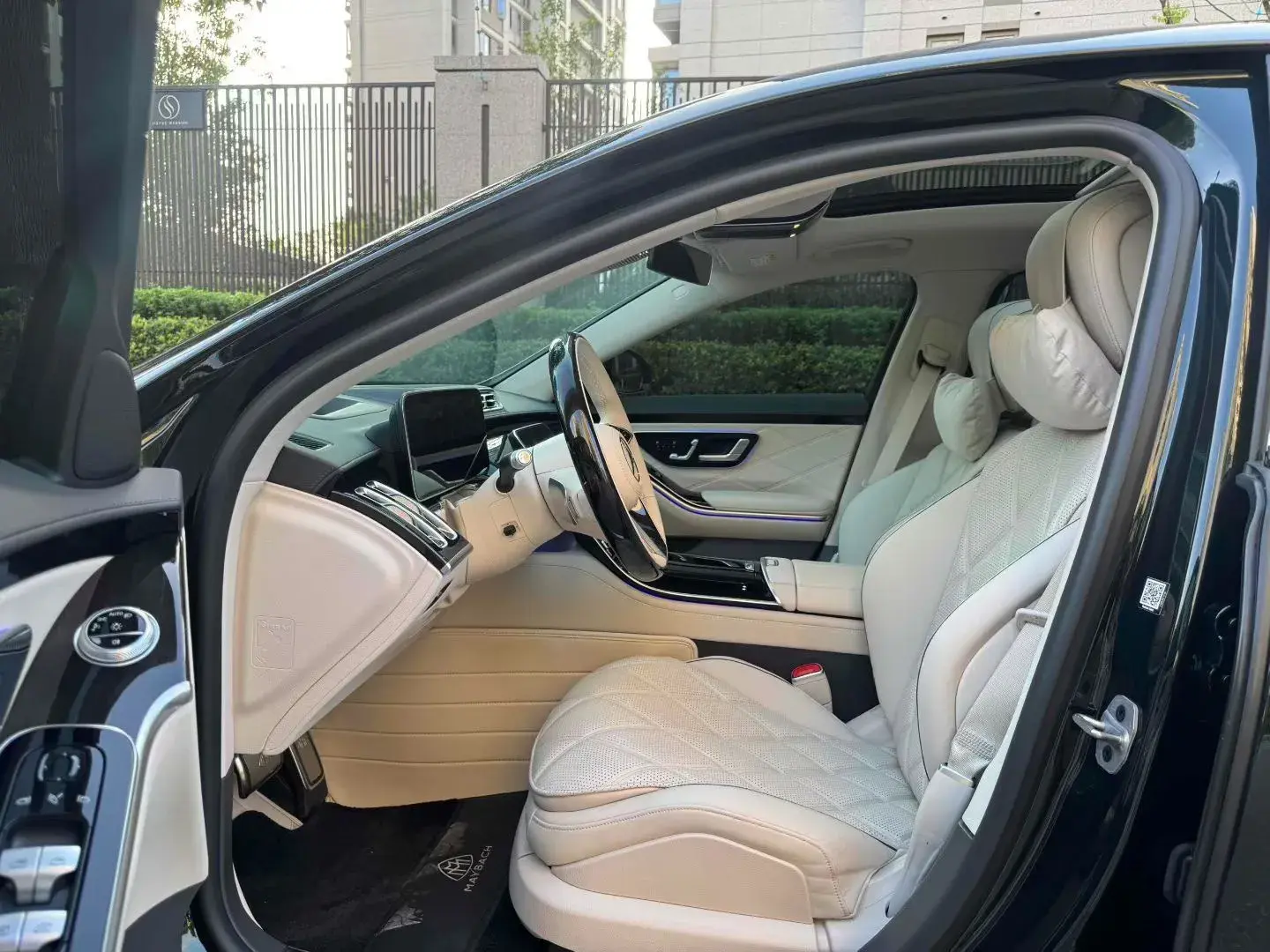 2024 MERCEDES-BENZ MAYBACH thumbnail 4