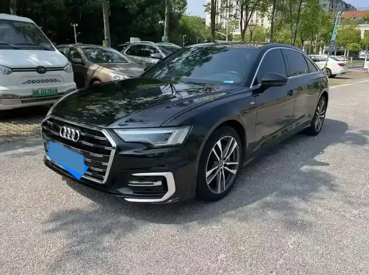 2021 AUDI A6L view 1