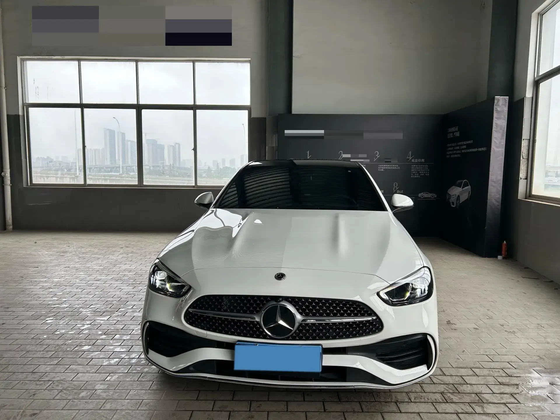 2025 MERCEDES-BENZ C thumbnail 2