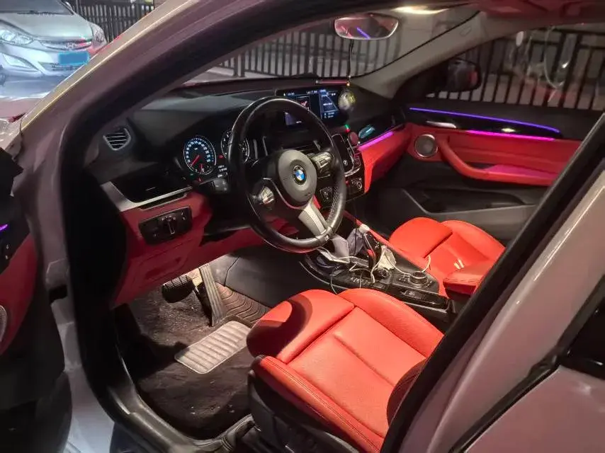 2021 BMW X2 thumbnail 3