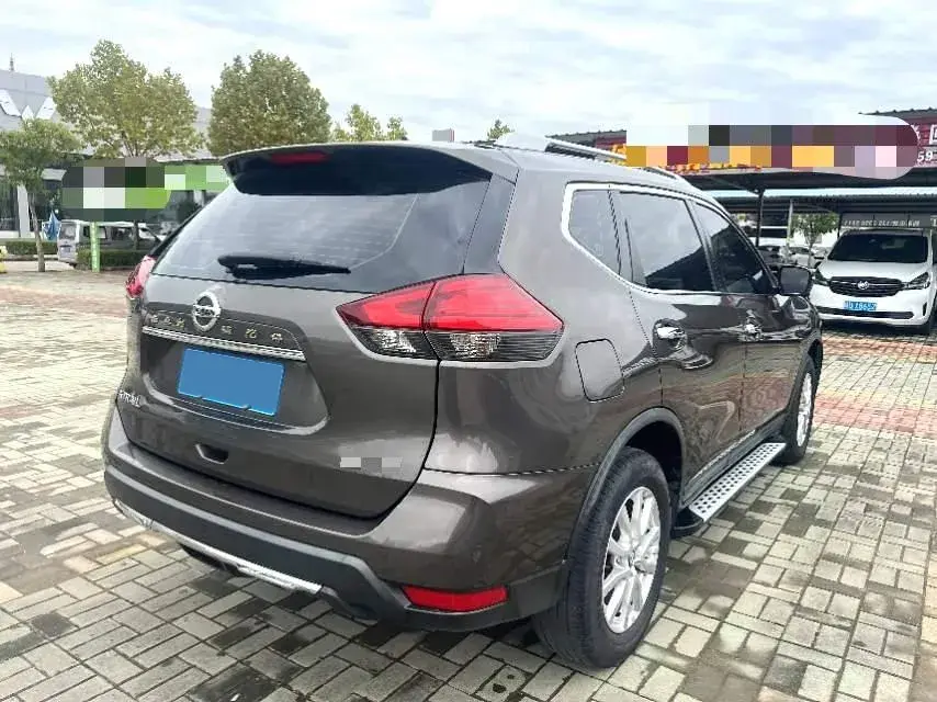 2020 NISSAN X-TRAIL thumbnail 4
