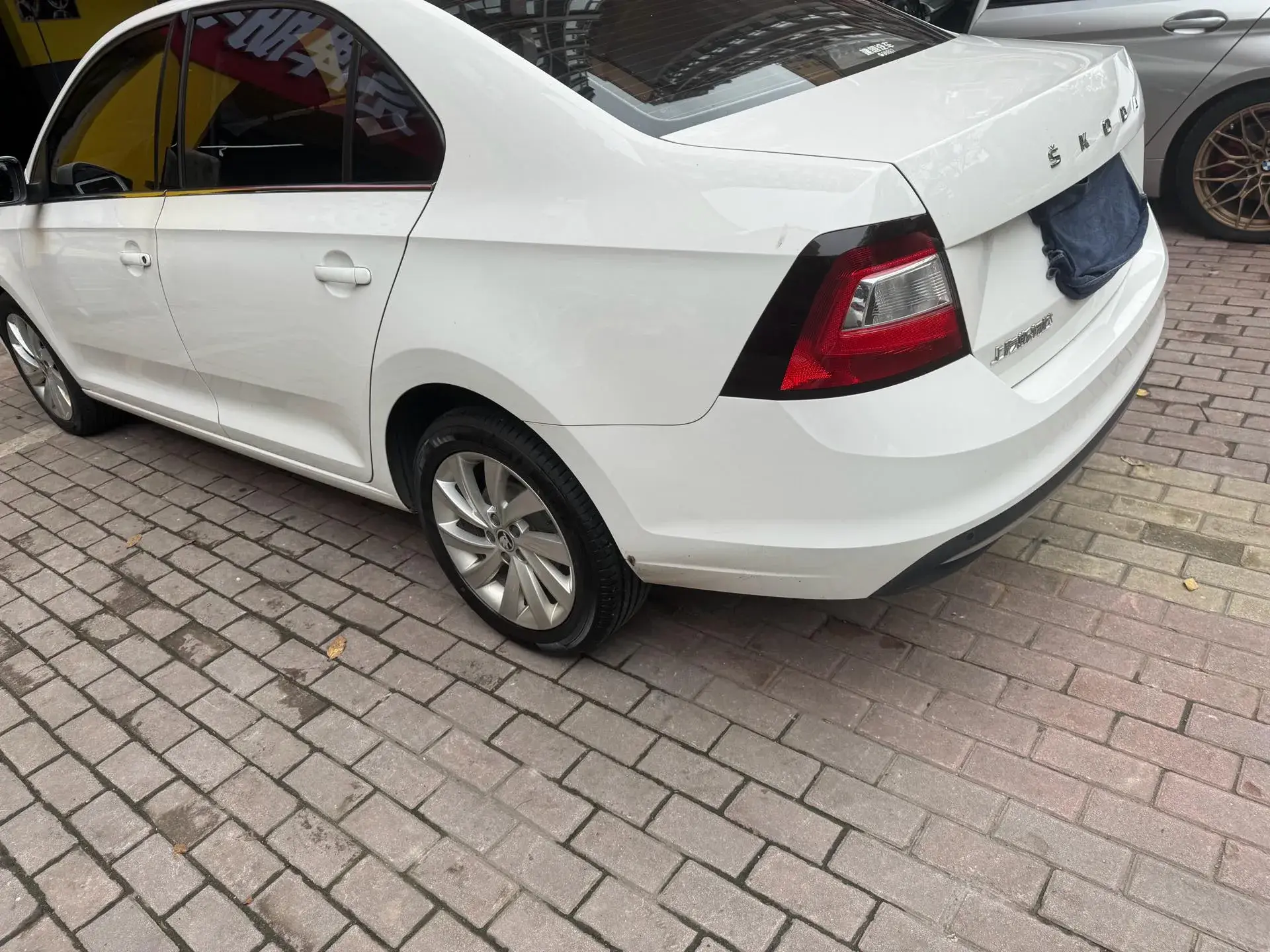 2019 SKODA RAPID thumbnail 3