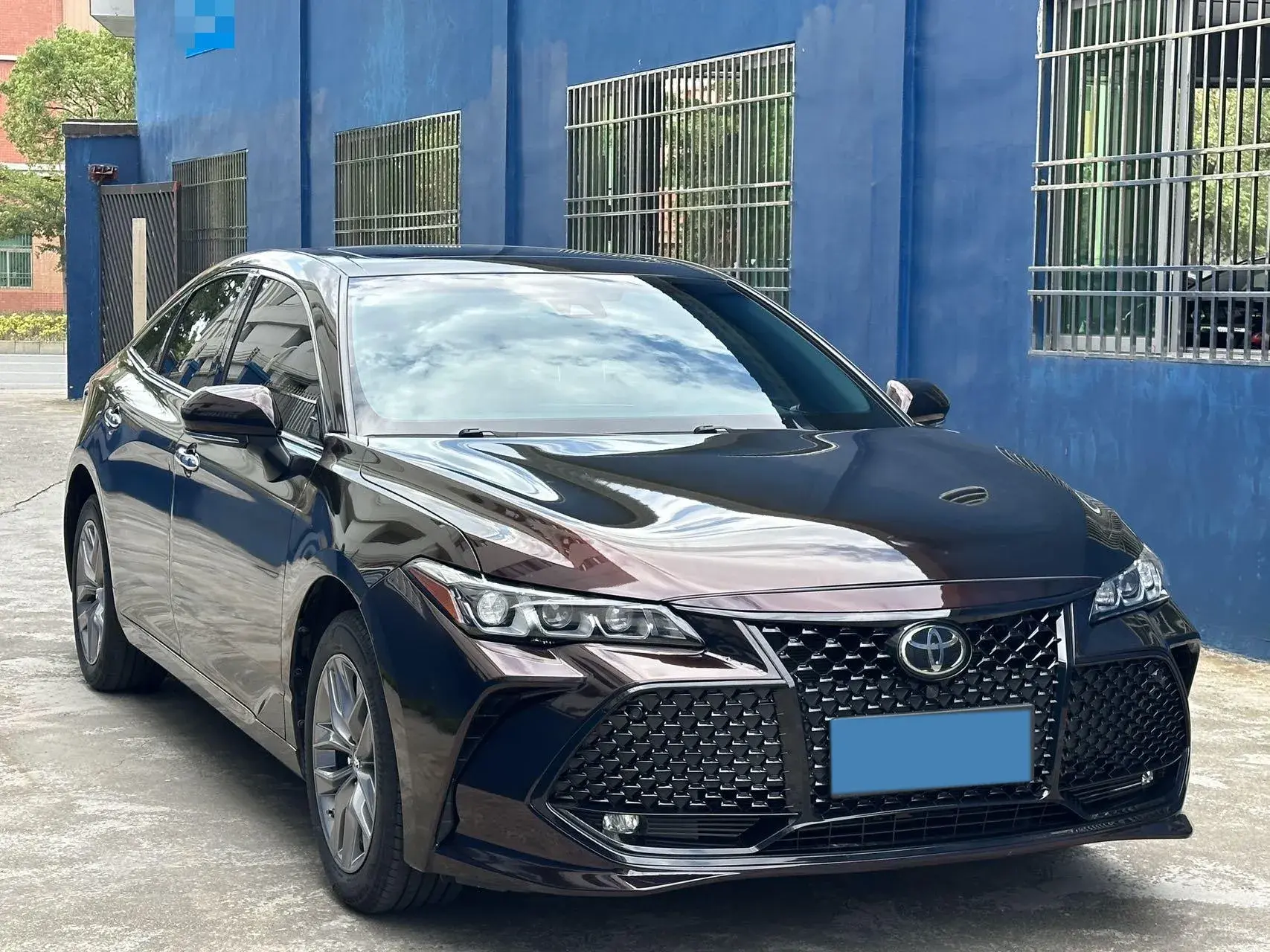 2021 TOYOTA AVALON thumbnail 3