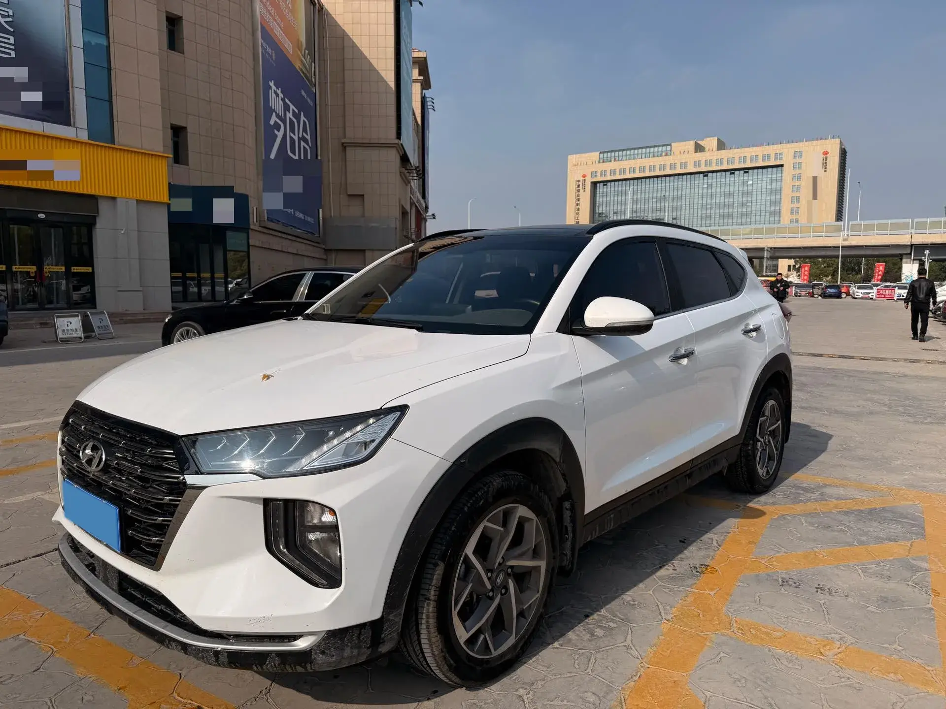 2020 HYUNDAI TUCSON view 1