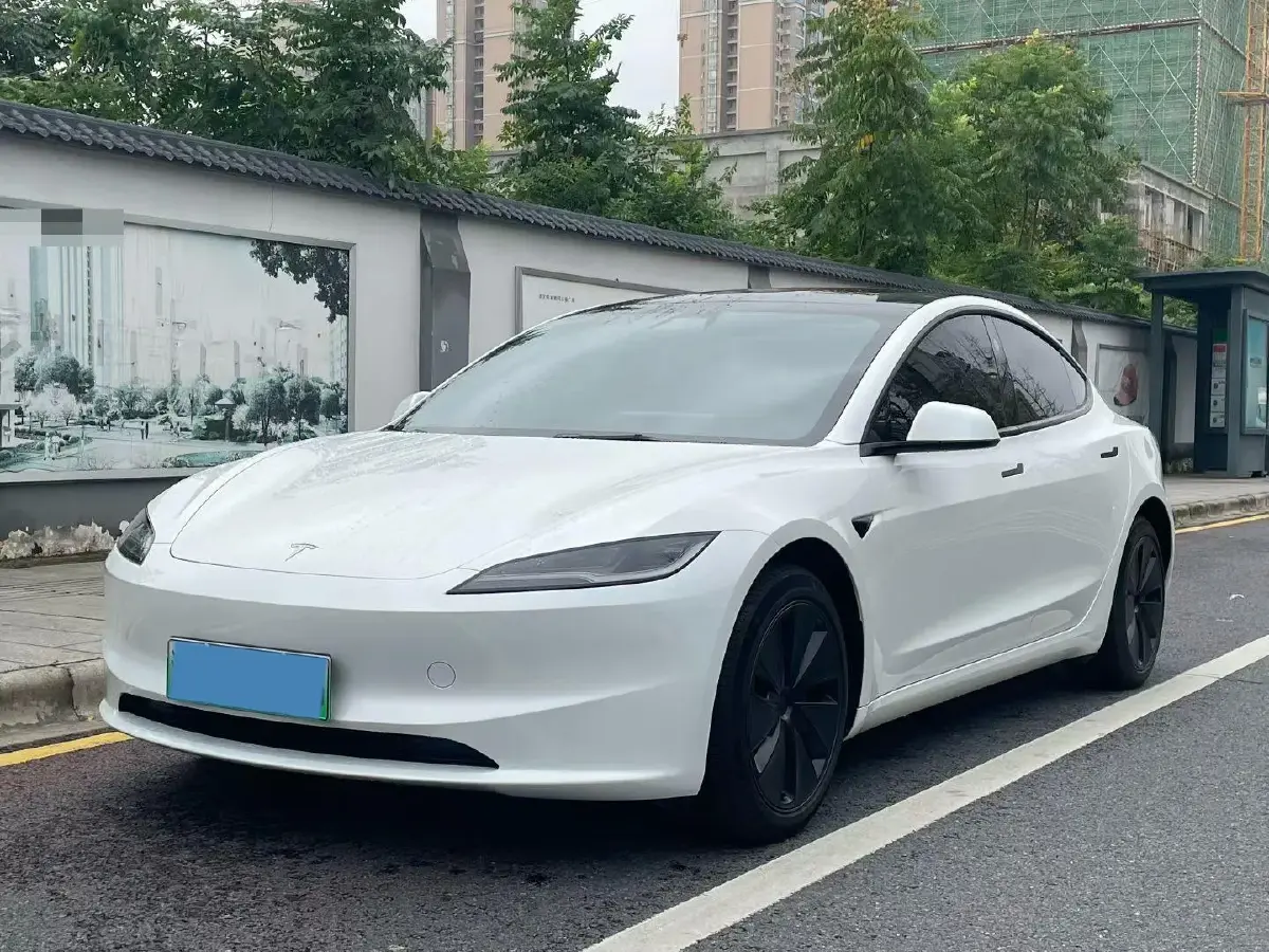 2023 Tesla Model 3 BEV 60KWH
