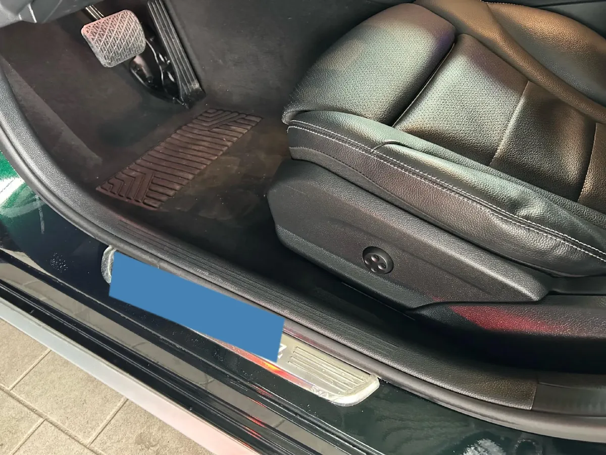 2020 Mercedes-Benz C Class 1.5T 156HP L4 9AT,autocango,china used car exporter,china ev exporter,chinese used car exporter,chinese used ev exporter