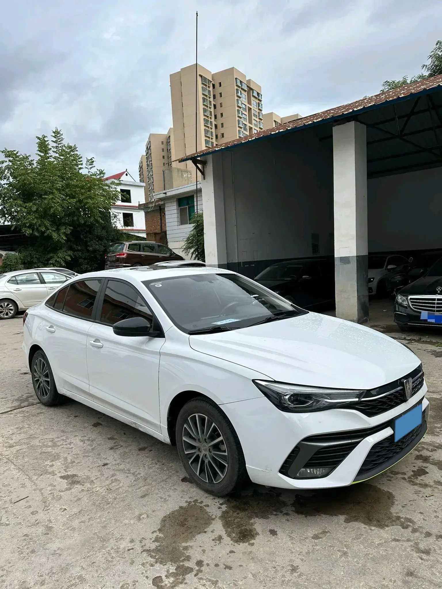 2021 ROEWE I5 thumbnail 3