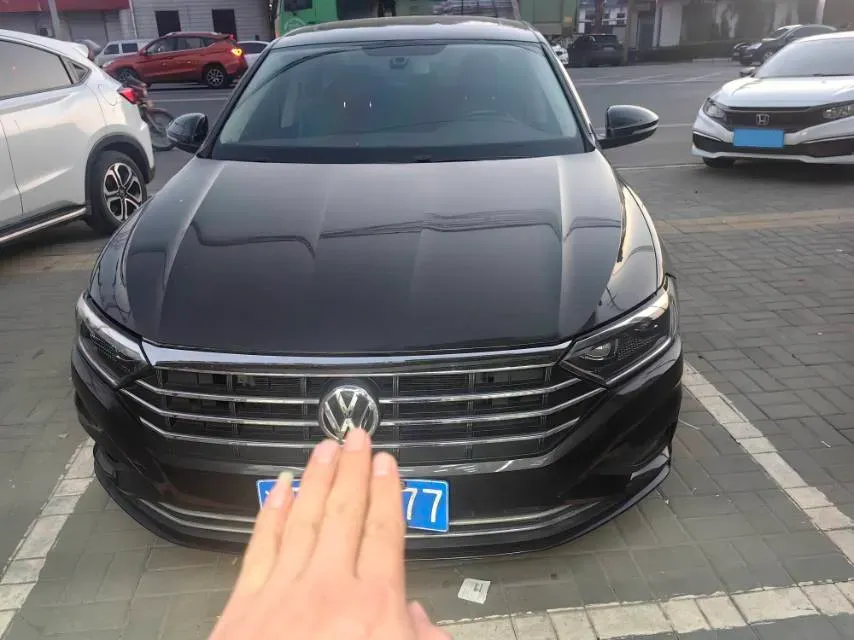 2025 Volkswagen Passat 2.0T 220HP L4 7DCT,autocango,china used car exporter,china ev exporter,chinese used car exporter,chinese used ev exporter