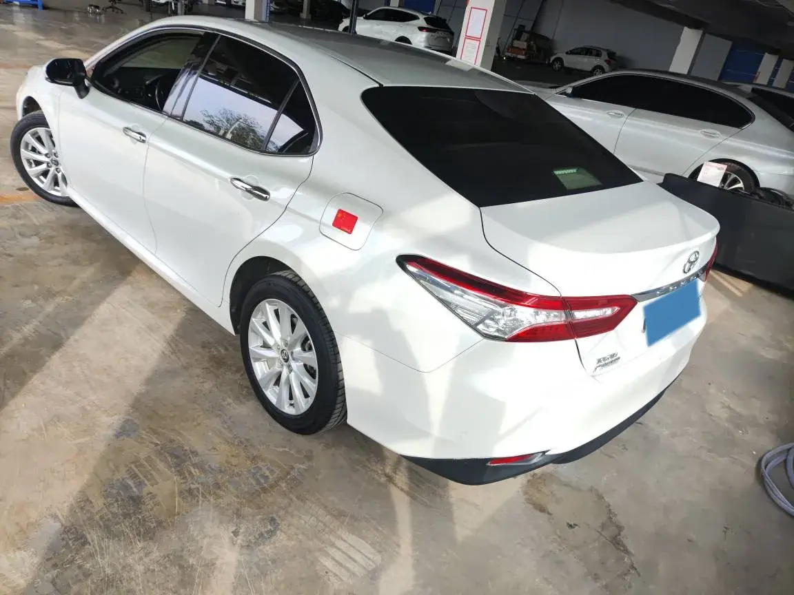 2018 TOYOTA CAMRY thumbnail 4