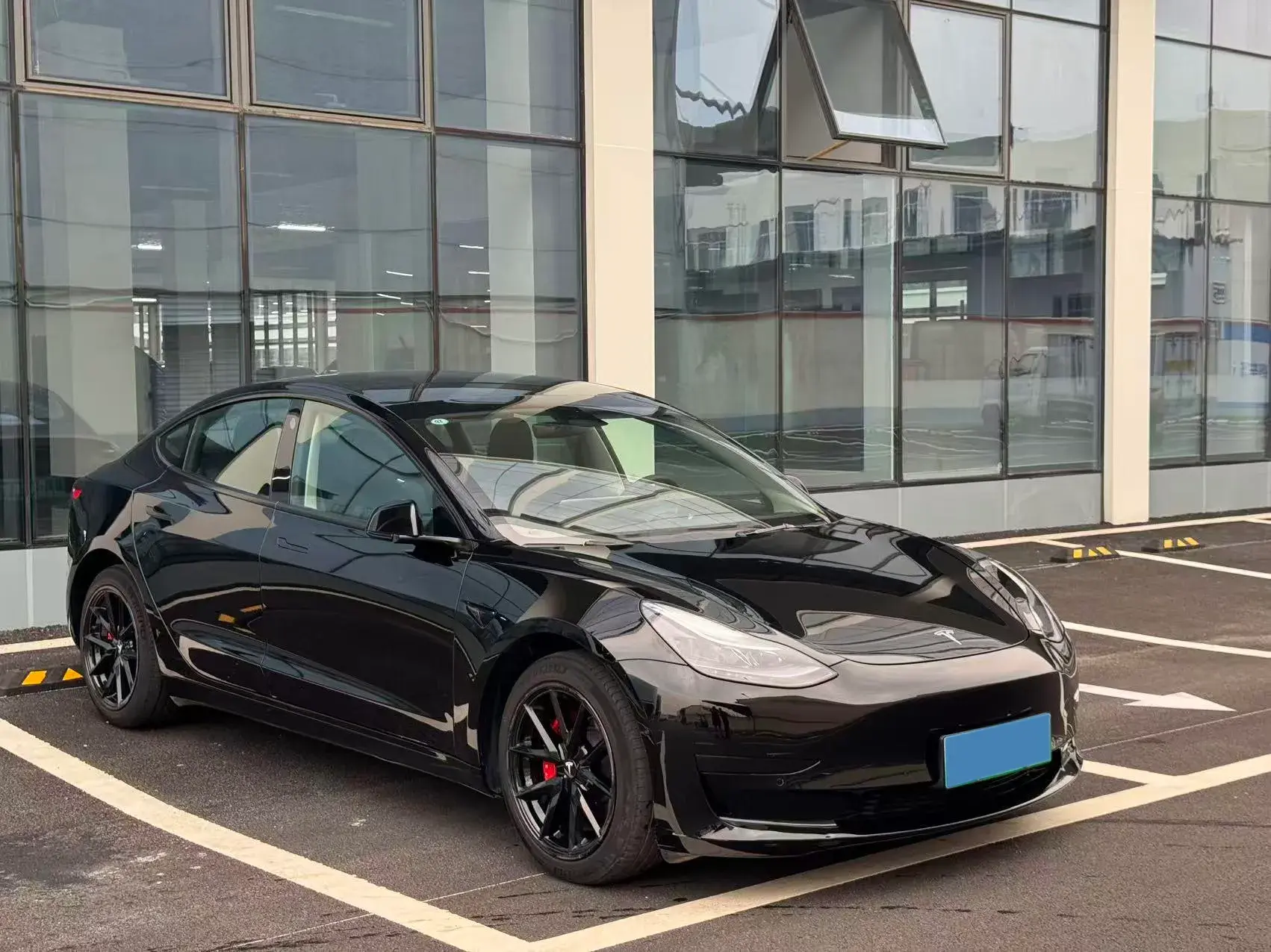 2022 TESLA MODEL thumbnail 3