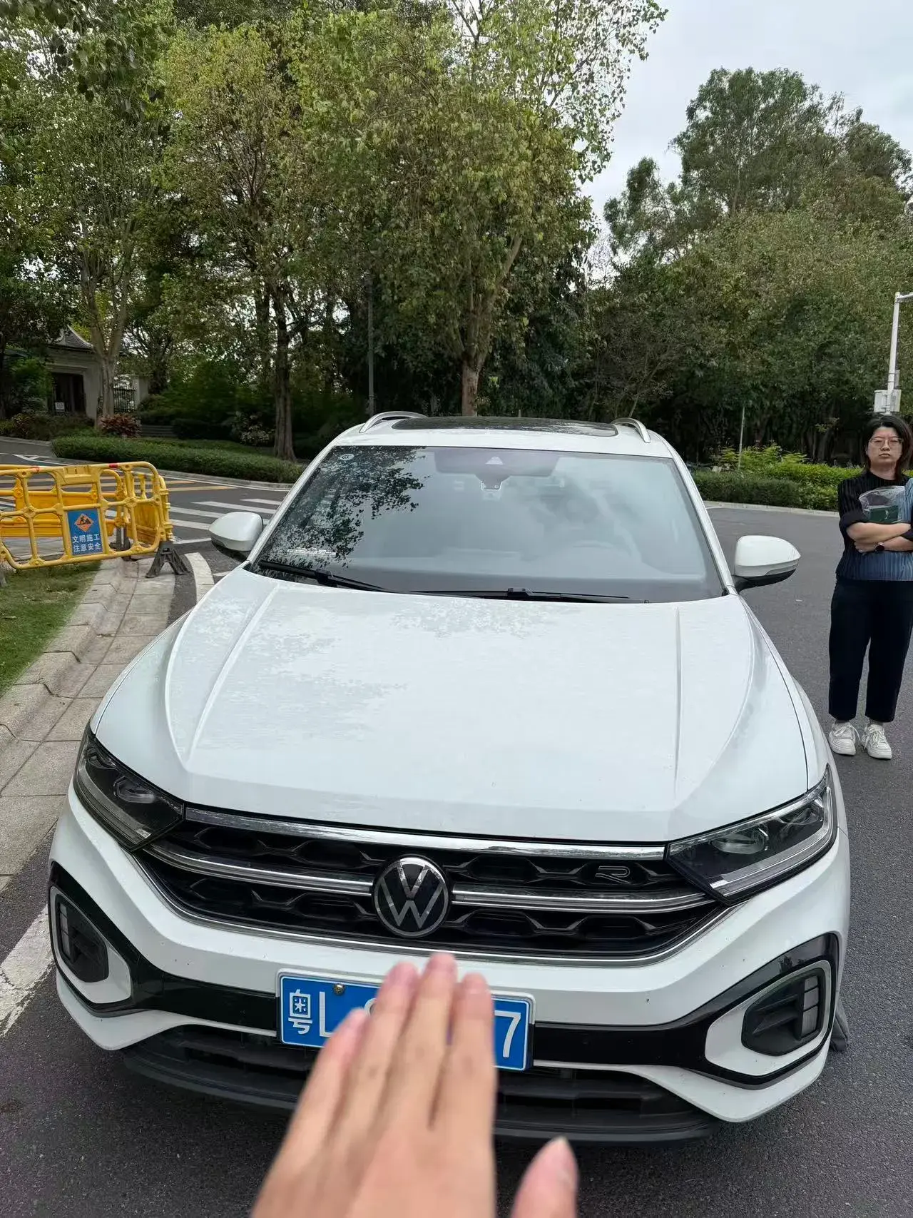 2024 VOLKSWAGEN T-ROC thumbnail 2