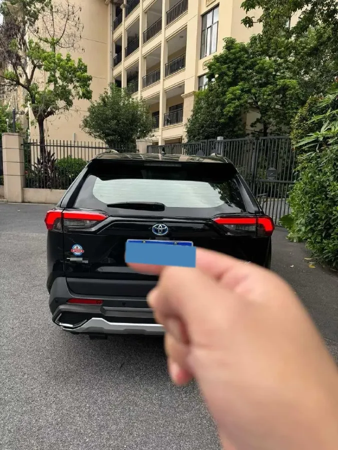 2021 Toyota RAV4 Hybird E+ 2.5L 180HP L4 E-CVT PHEV 15.984KWH,autocango,china used car exporter,china ev exporter,chinese used car exporter,chinese used ev exporter