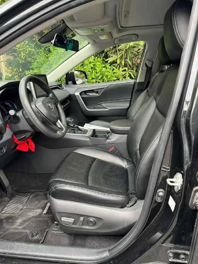 2021 Toyota RAV4 Hybird E+ 2.5L 180HP L4 E-CVT PHEV 15.984KWH,autocango,china used car exporter,china ev exporter,chinese used car exporter,chinese used ev exporter