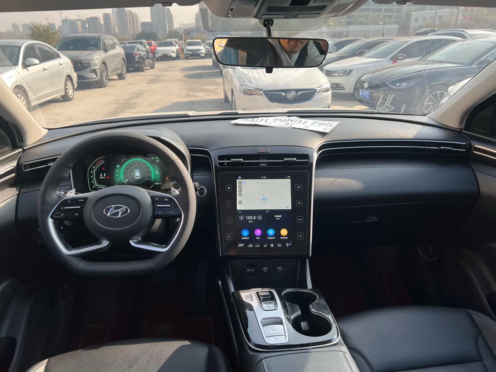 2021 HYUNDAI TUCSON thumbnail 4