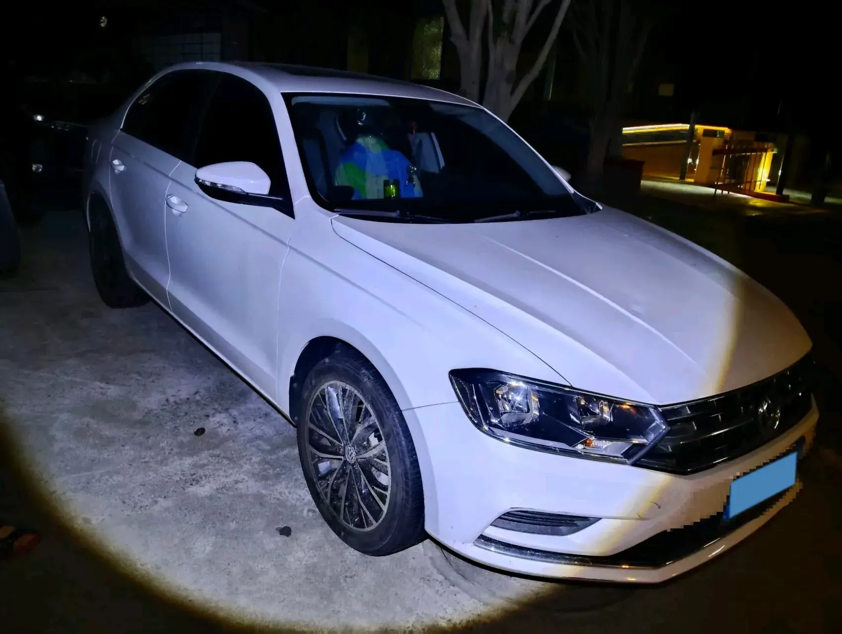 2019 VOLKSWAGEN BORA thumbnail 2