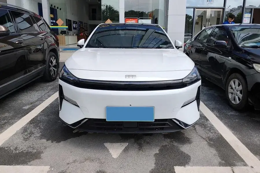 2023 GEELY GALAXY thumbnail 3