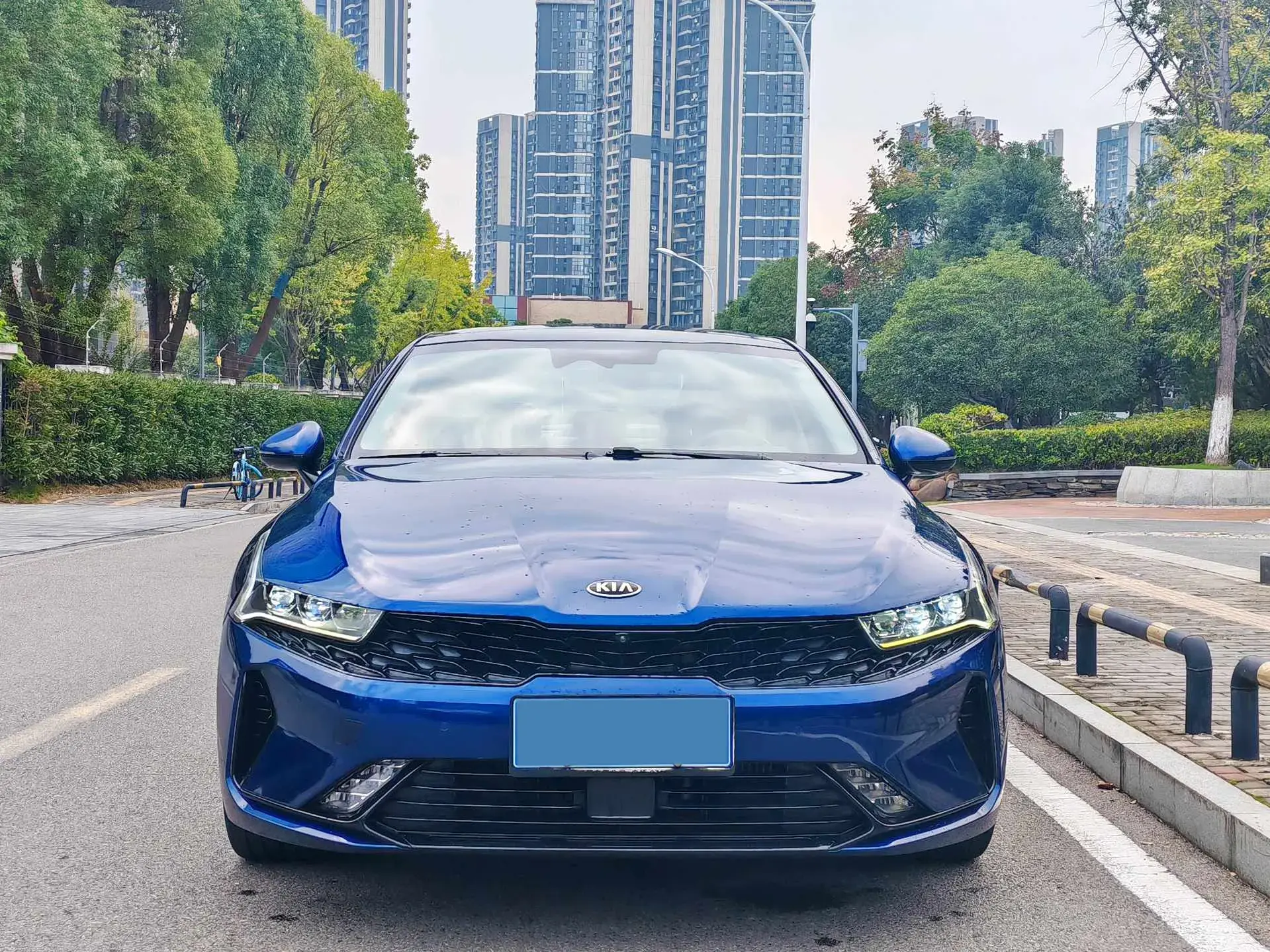 2020 KIA K5 thumbnail 2