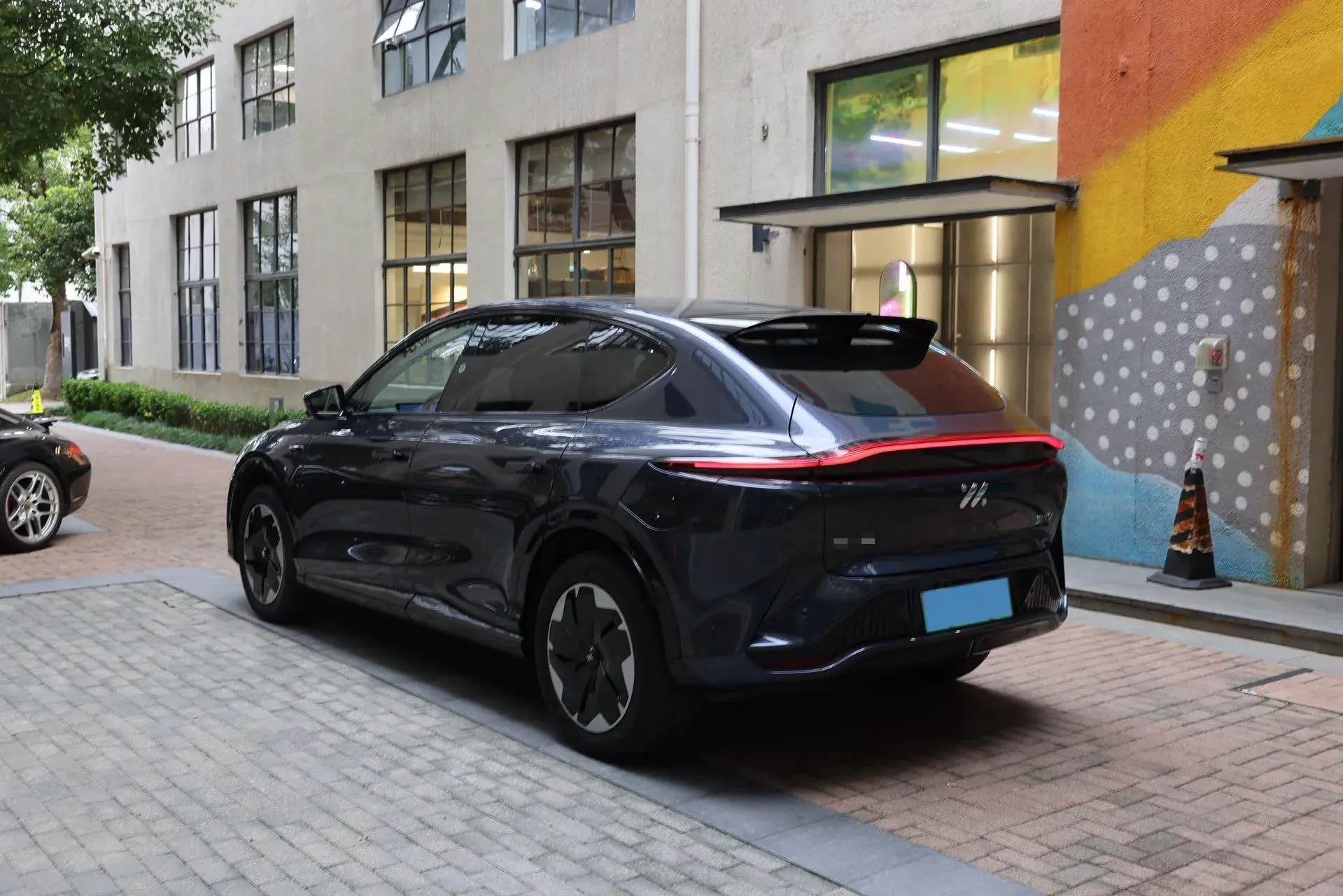 2023 IM LS7 thumbnail 4