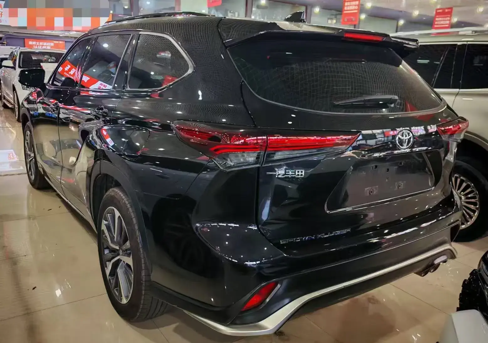 2023 TOYOTA CROWN thumbnail 3