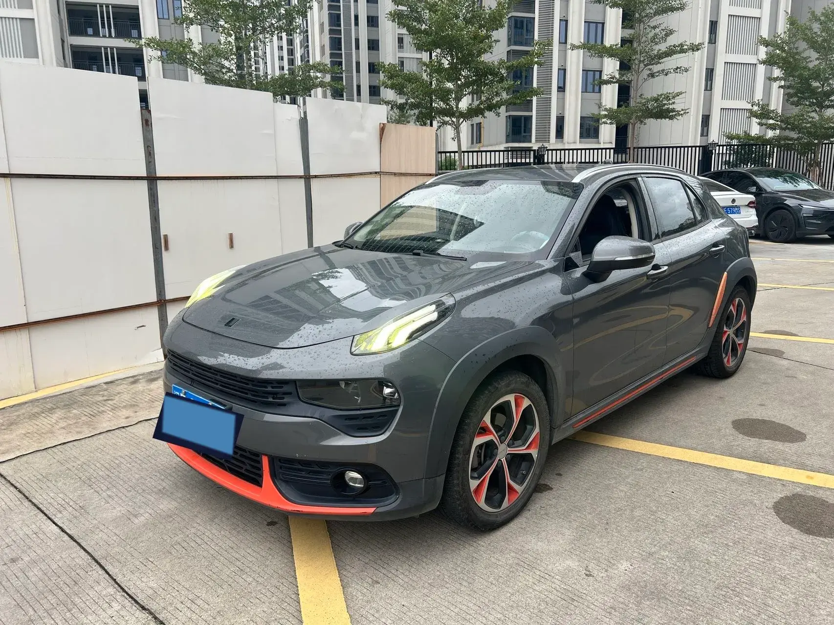 2019 LYNK&CO 02 view 1