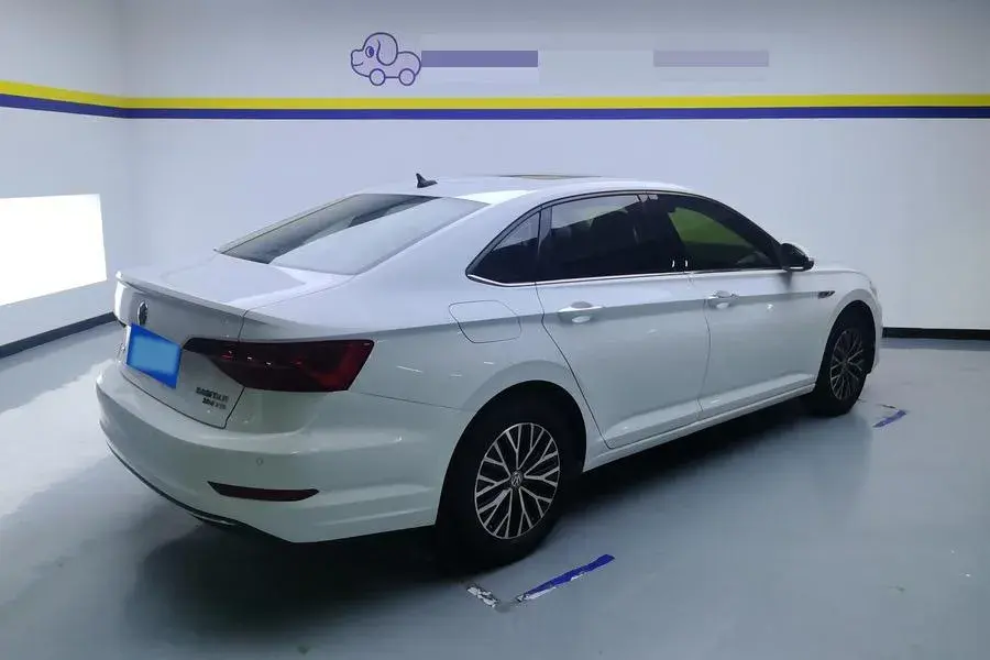 2020 VOLKSWAGEN SAGITAR thumbnail 2