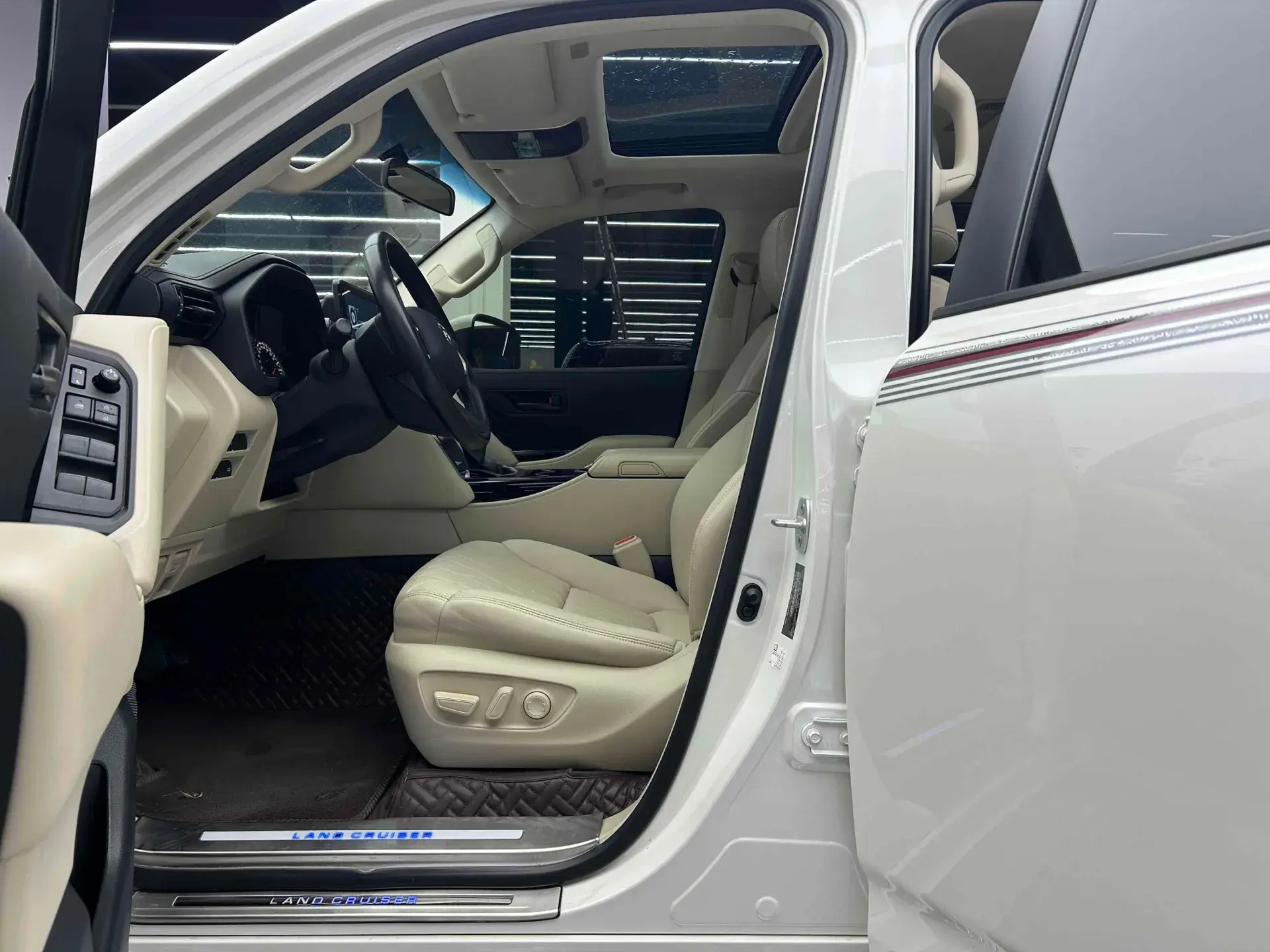 2021 CHEVROLET TRAX thumbnail 4