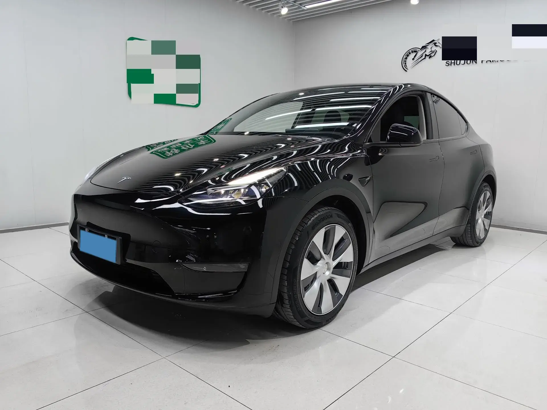 2022 TESLA MODEL view 1