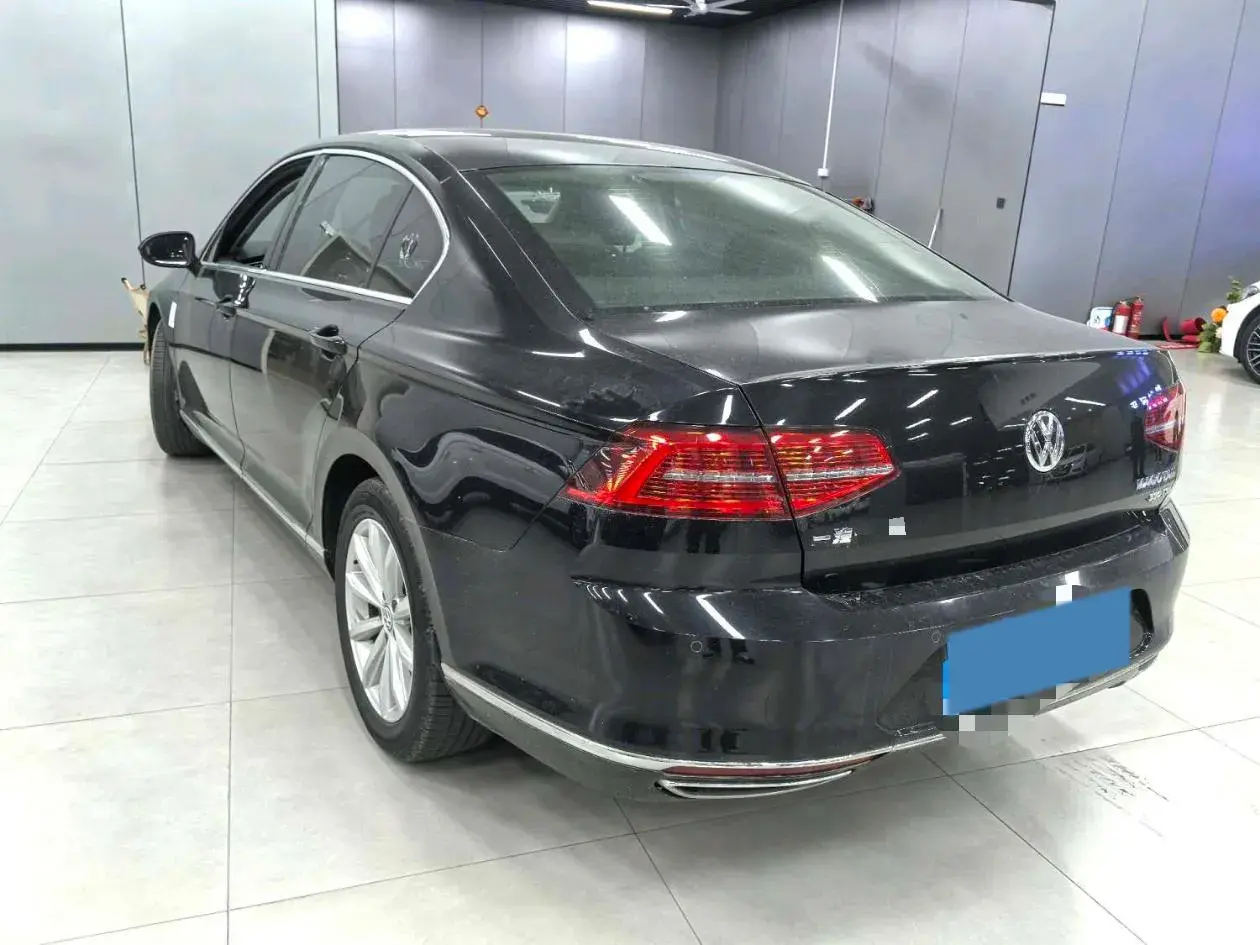 2019 VOLKSWAGEN MAGOTAN thumbnail 3