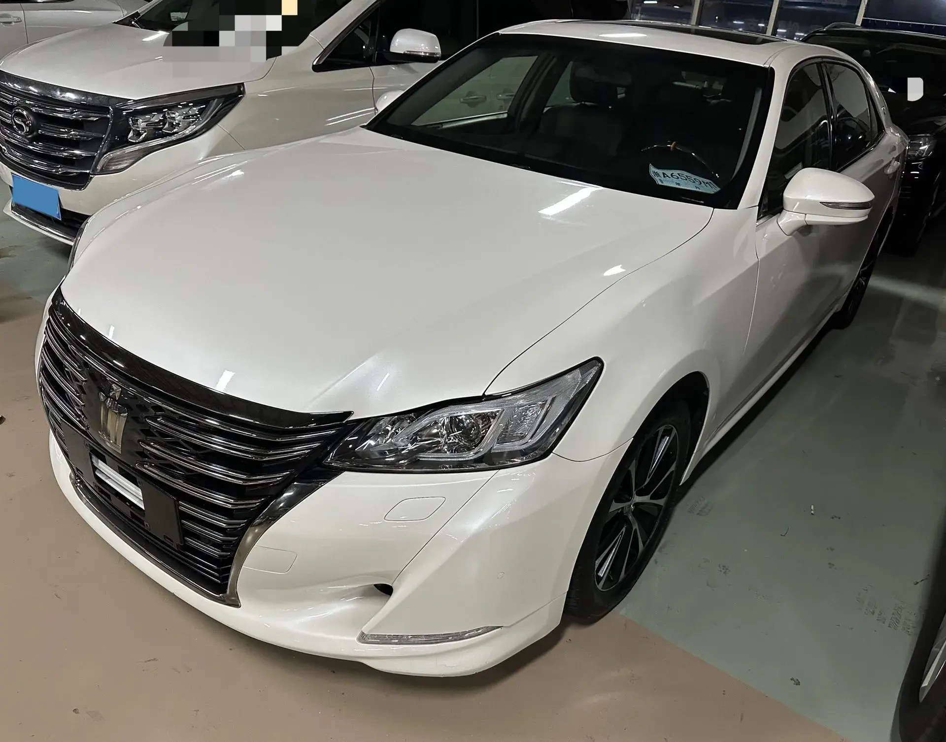 2018 TOYOTA CROWN view 1