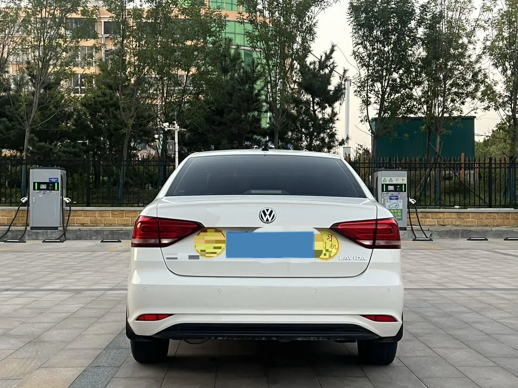 2019 VOLKSWAGEN LAVIDA thumbnail 4