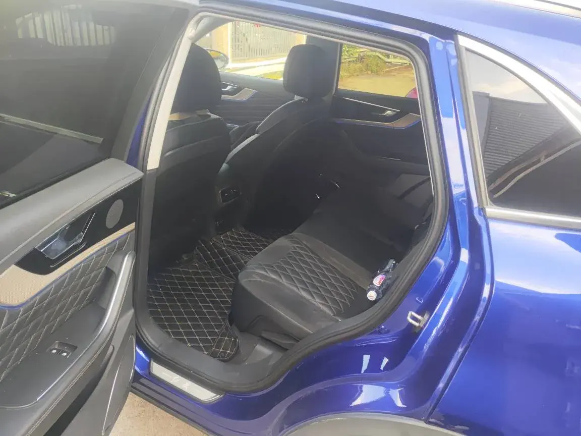 2019 HONGQI HS5 thumbnail 3