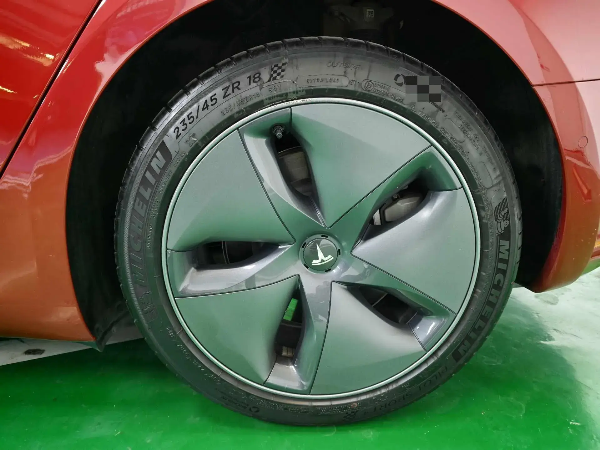 2020 TESLA MODEL thumbnail 3