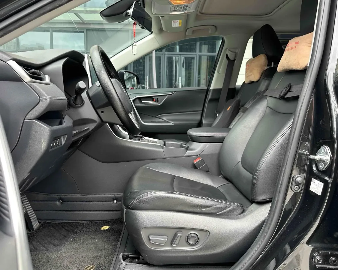 2021 Toyota RAV4 Hybird E+ 2.5L 180HP L4 E-CVT PHEV 15.984KWH,autocango,china used car exporter,china ev exporter,chinese used car exporter,chinese used ev exporter