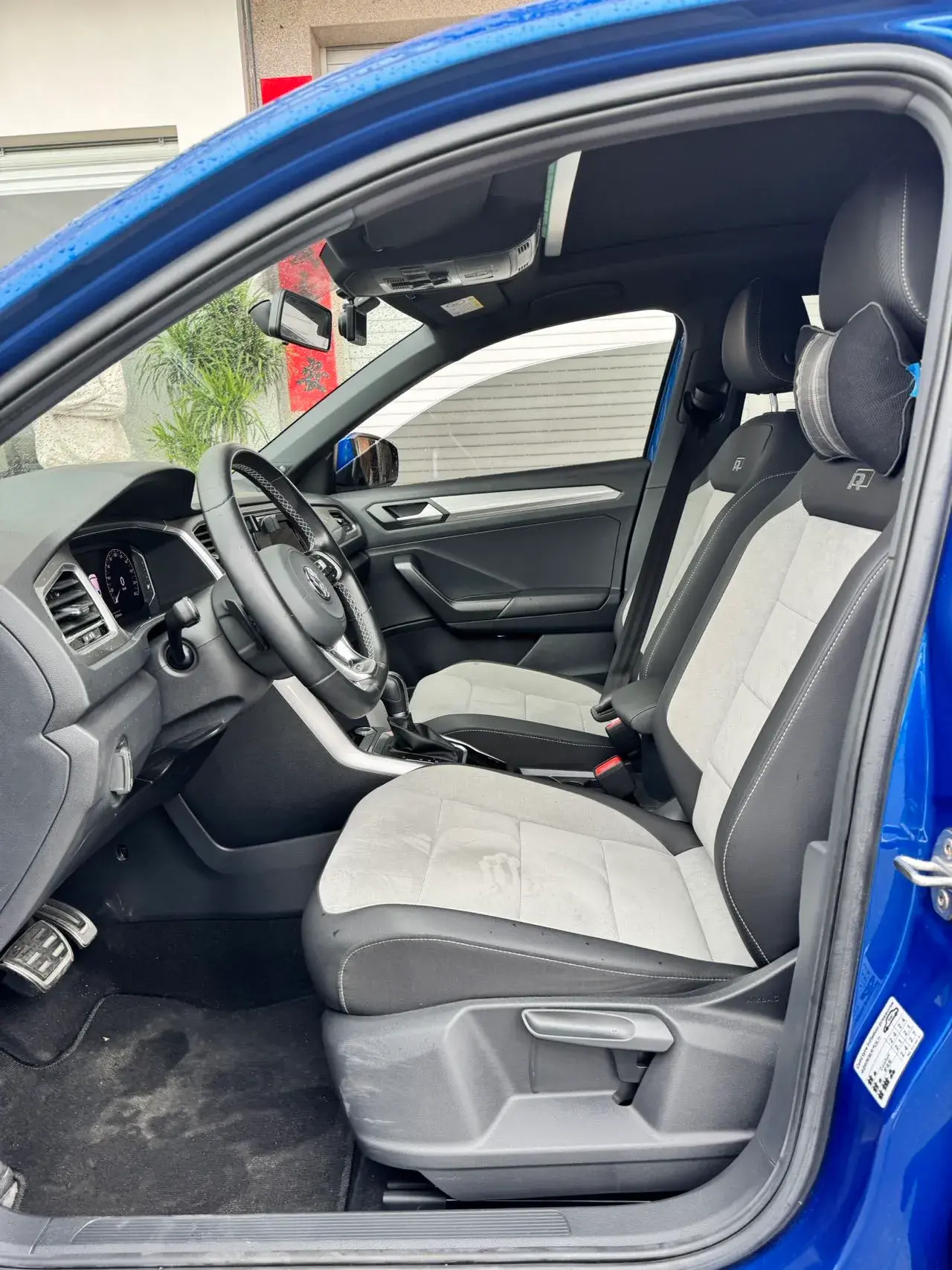 2020 VOLKSWAGEN T-ROC thumbnail 4