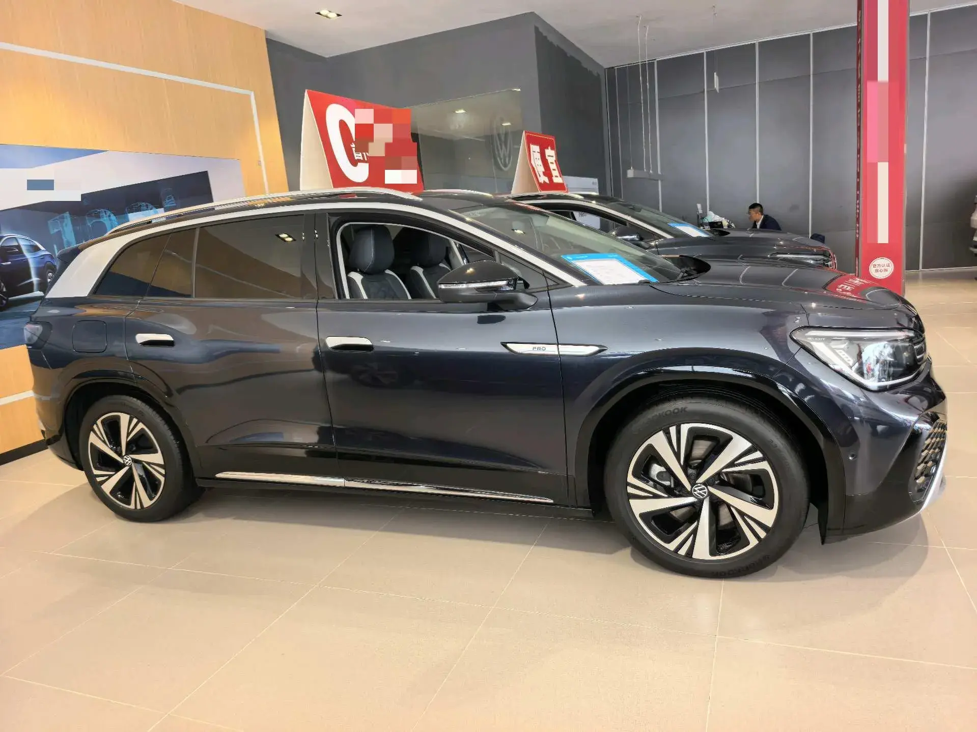 2022 VOLKSWAGEN ID.6 thumbnail 4