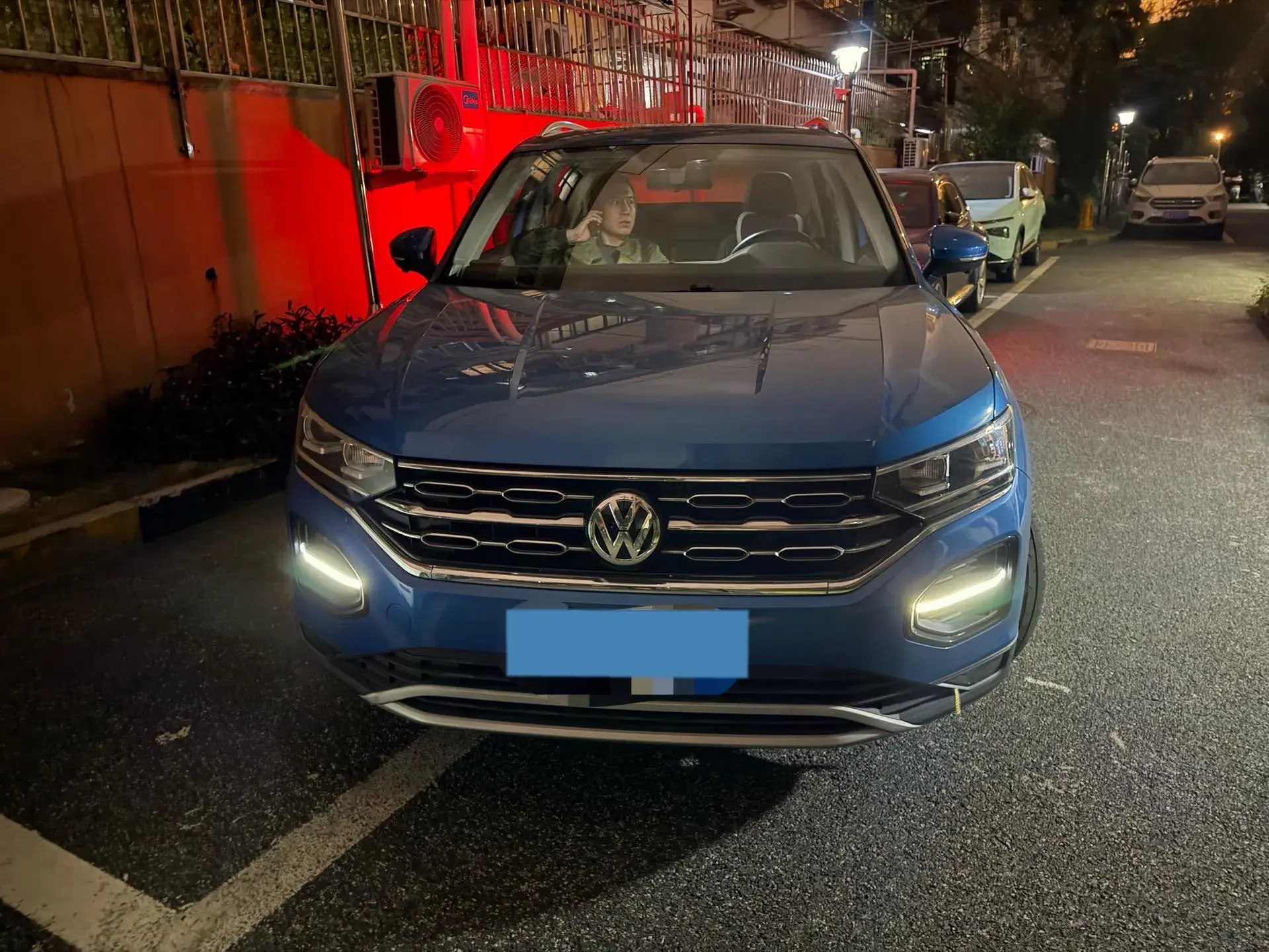 2019 VOLKSWAGEN TAYRON thumbnail 2