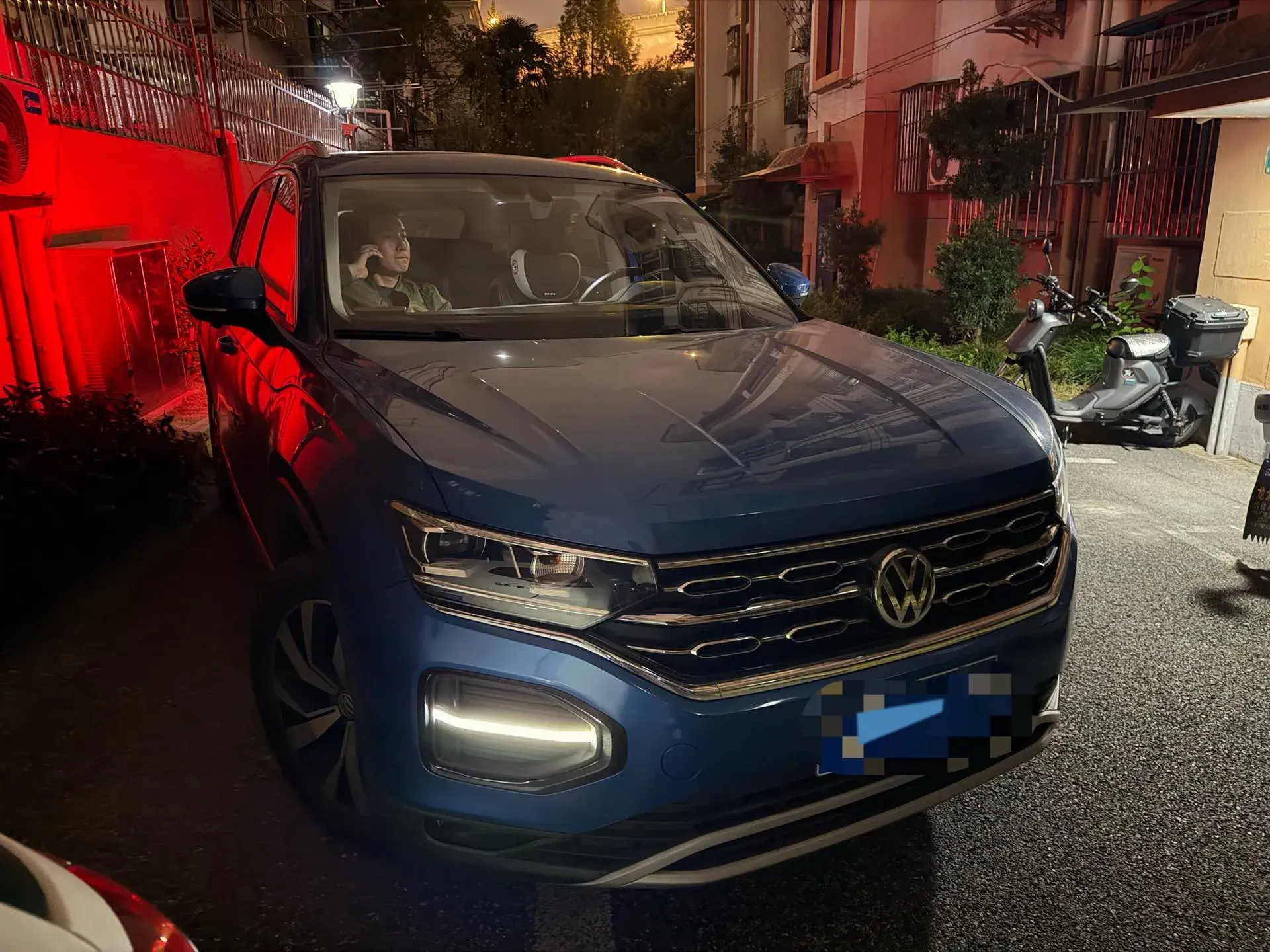 2019 VOLKSWAGEN TAYRON thumbnail 3