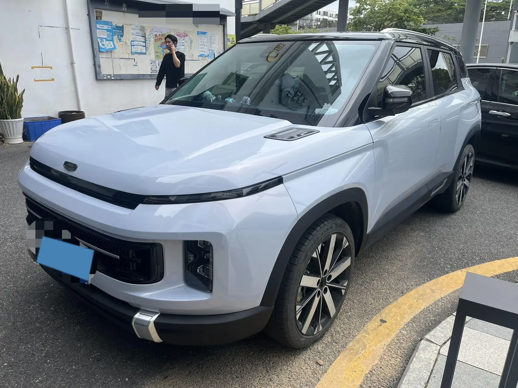 2023 GEELY ICON view 1