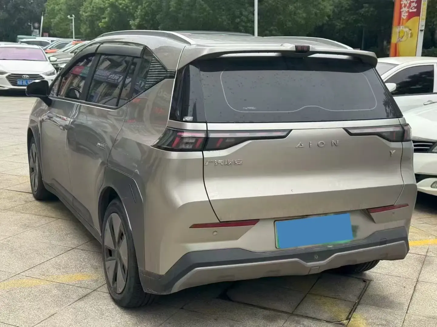 2022 AION Y thumbnail 4