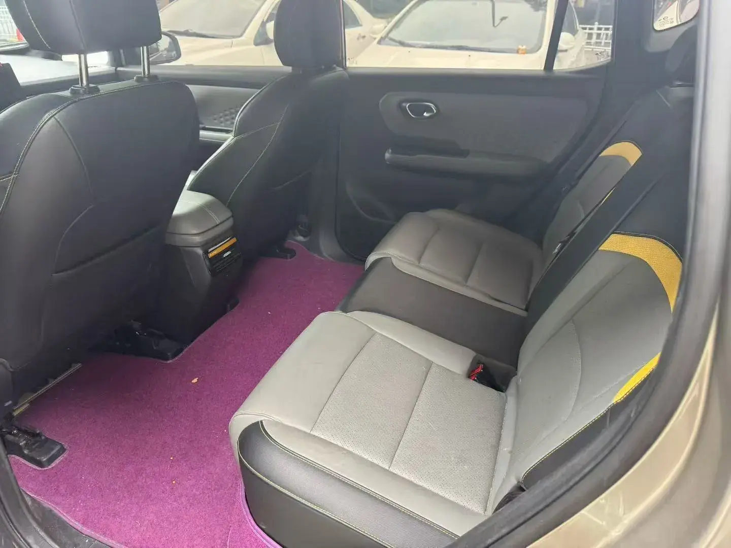 2022 AION Y thumbnail 3